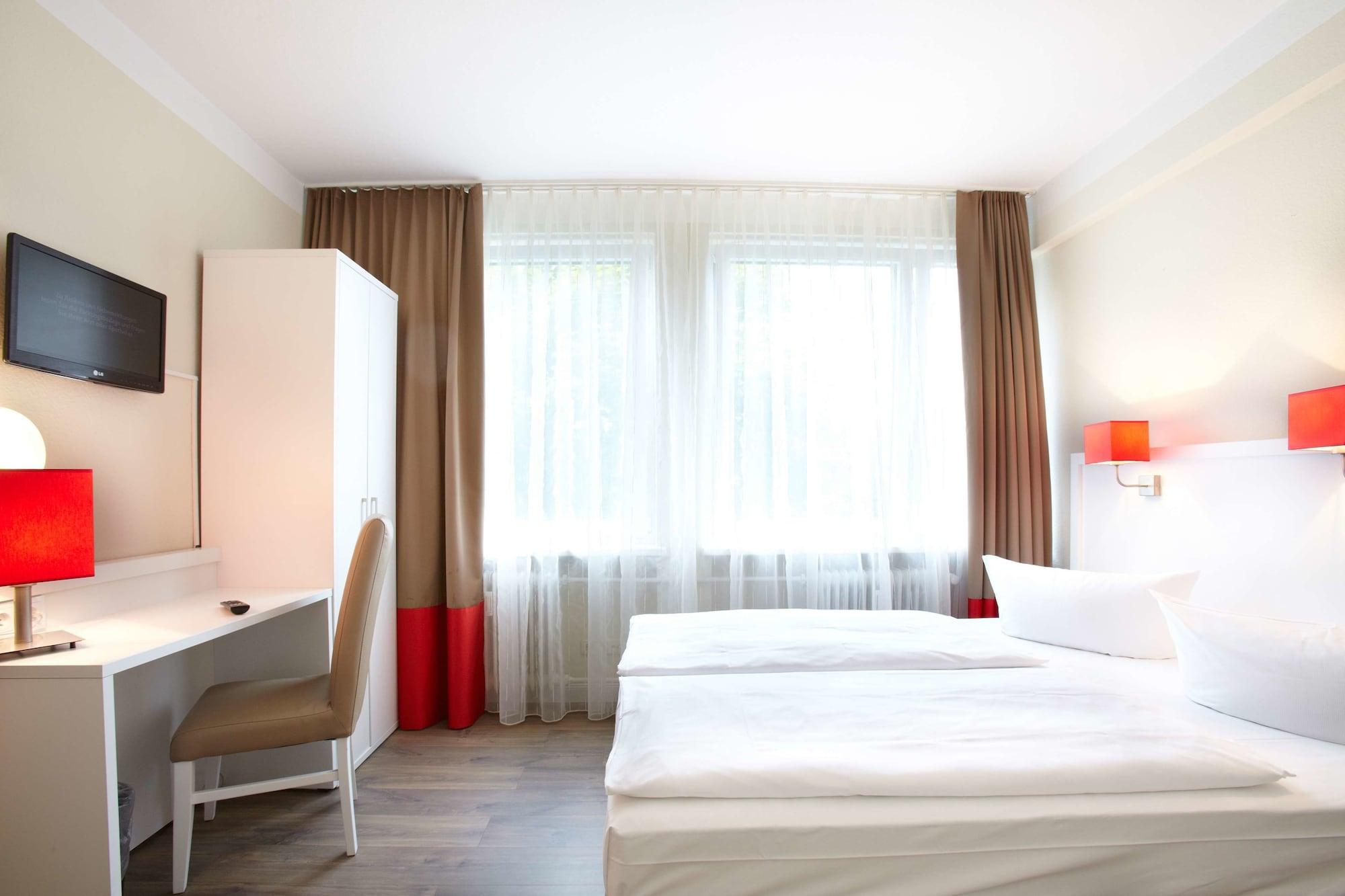 Hotel Ostseehalle Kiel by Premiere Classe Exterior foto