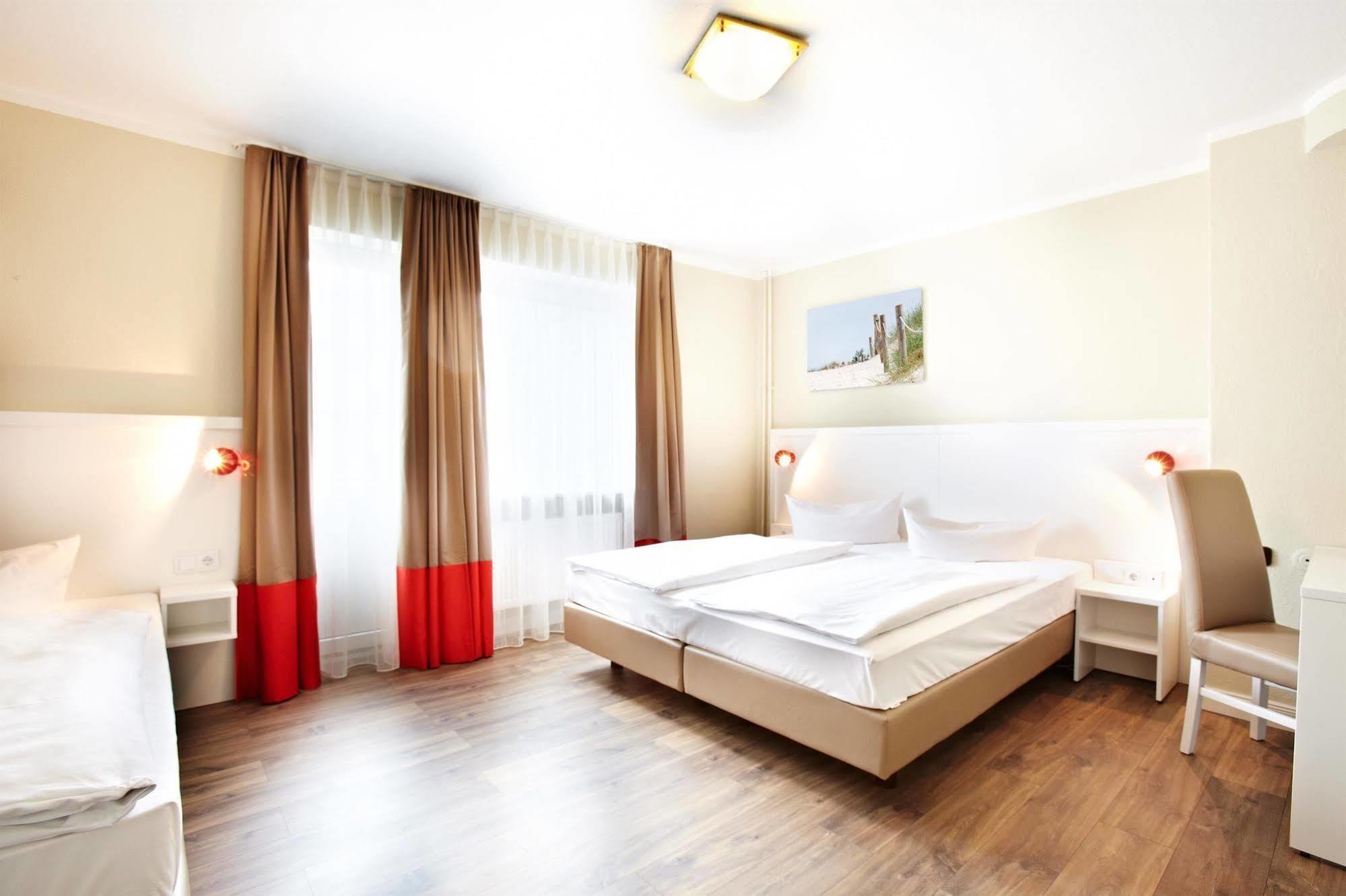 Hotel Ostseehalle Kiel by Premiere Classe Exterior foto